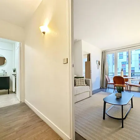 Appartamento Charming Parisian In The Heart Of The 20th Arrondissement Parigi