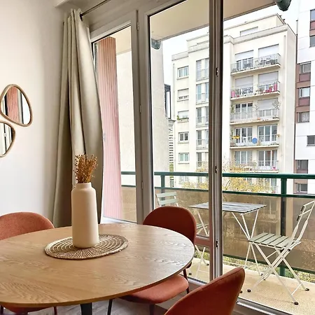 Appartamento Charming Parisian In The Heart Of The 20th Arrondissement