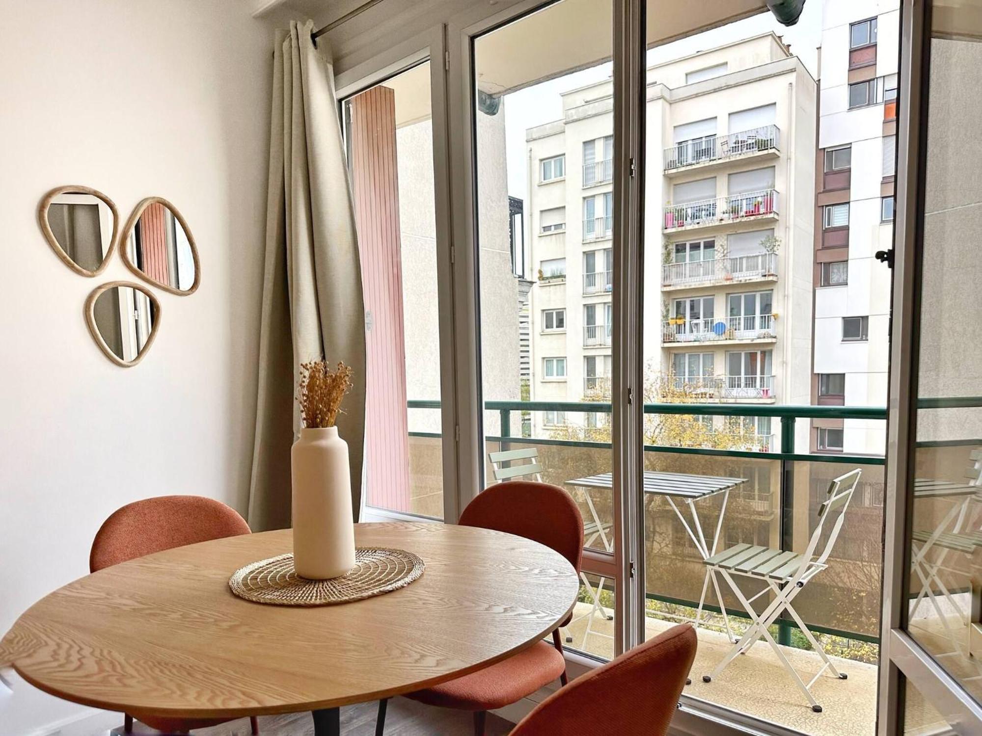 Appartamento Charming Parisian In The Heart Of The 20th Arrondissement